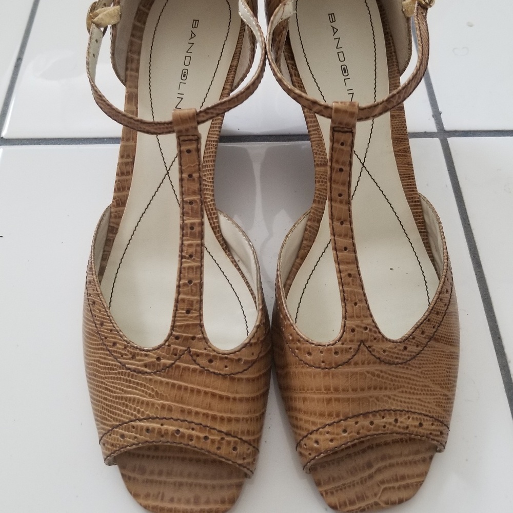 Bandolino Vintage Looking Heels